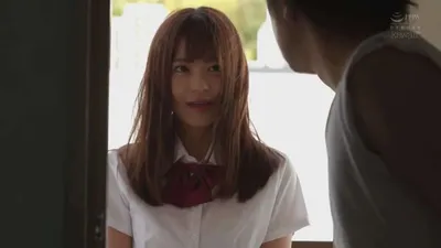 Gã hàng xóm kinh tóm và cô học sinh nữ đáng thương