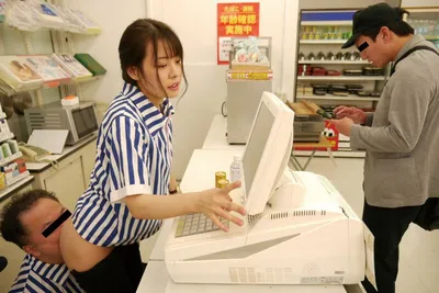 đi làm thêm ở cửa hàng tiện lợi, cô sinh viên bị anh quản lý quan hệ sml